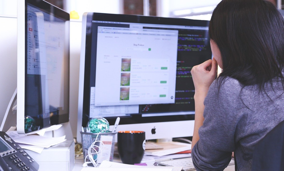 Free HTML5 Bootstrap Template by FREEHTML5.co